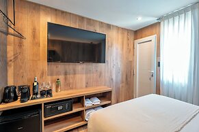 Montano Boutique Suites