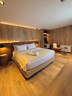 Montano Boutique Suites