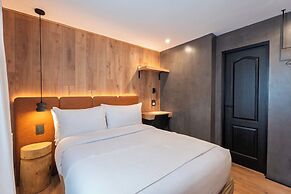 Montano Boutique Suites