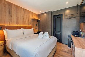 Montano Boutique Suites