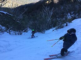 Terama Ski Lodge