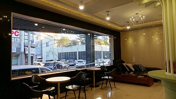 Gallery Hotel BnB