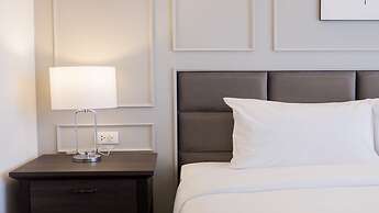 B2 Riverside Premier Hotel