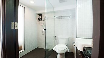 B2 Riverside Premier Hotel