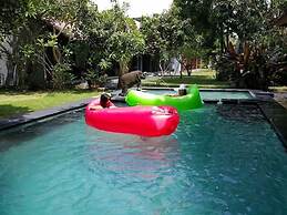 Adys Inn