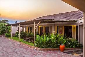 Khwee Sands Lodge