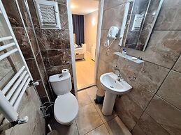Dilmac Hotel