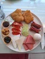 Dilmac Hotel