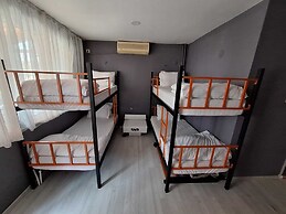 Dilmac Hotel