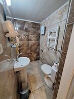Dilmac Hotel