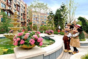 Disney Explorers Lodge