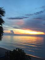 Hua Plee Lazy Beach