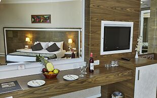 Royal Towers Resort