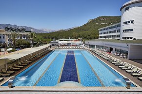 Royal Towers Resort
