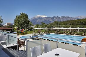 Royal Towers Resort