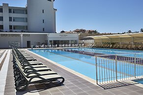 Royal Towers Resort
