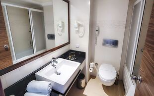 Royal Towers Resort