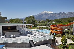 Royal Towers Resort