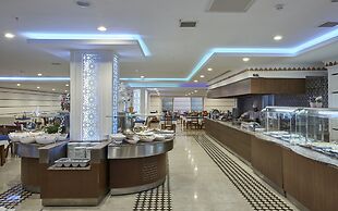 Royal Towers Resort