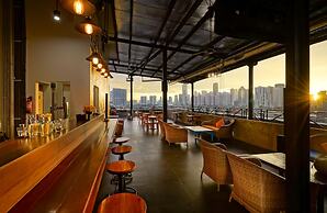 YELLO Hotel Manggarai Jakarta