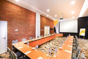 YELLO Hotel Manggarai Jakarta