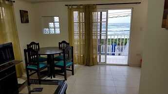 Sound Bay Beach Apartment