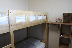 Dustin Guesthouse - Hostel