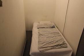 Dustin Guesthouse - Hostel
