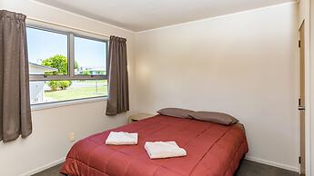 Waitangi Beach Units