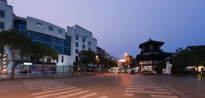The Hotel V Confucius Temple
