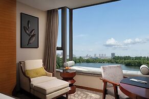 Luan Suntone Plaza Hotel