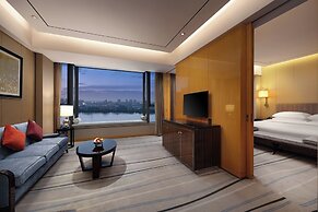 Luan Suntone Plaza Hotel