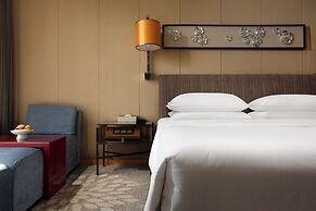 Luan Suntone Plaza Hotel