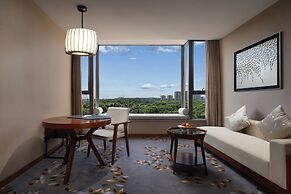 Luan Suntone Plaza Hotel