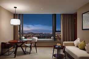 Luan Suntone Plaza Hotel