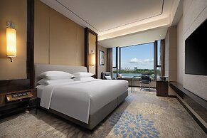 Luan Suntone Plaza Hotel