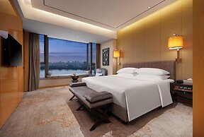 Luan Suntone Plaza Hotel