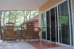 JJ Beach Resort