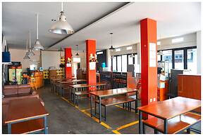 Budi House & Food Station