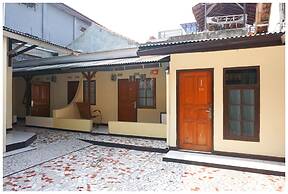 Budi House & Food Station