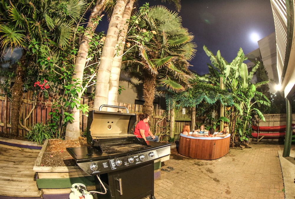 Centabay Lodge - Hostel