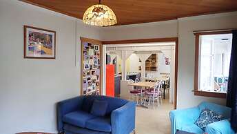 Centabay Lodge - Hostel