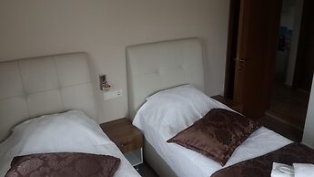 Le Mansion Otel