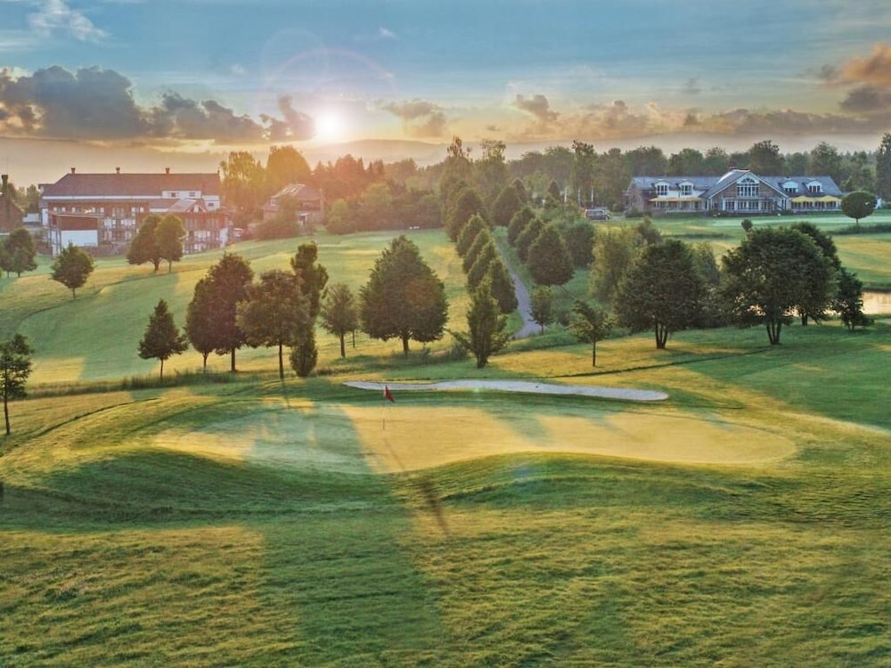 Gut Heckenhof Hotel & Golfresort