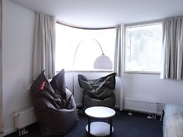 OMYXL Apartment