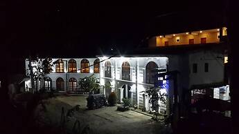 River View Wathsala Inn