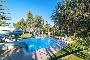 Iz Flower Side Beach Hotel - All Inclusive