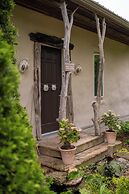 Owl's Nest Suites