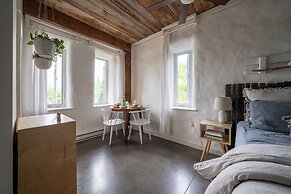 Owl's Nest Suites