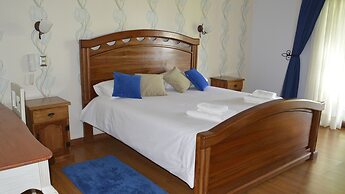 La Perla Hotel